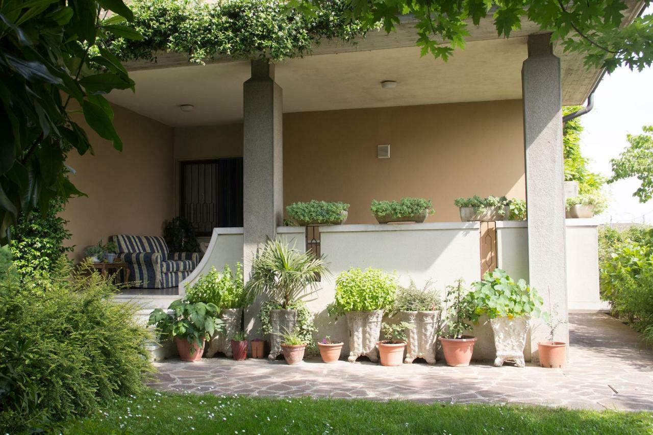 Il Giardino Bed and Breakfast Trenzano Eksteriør billede